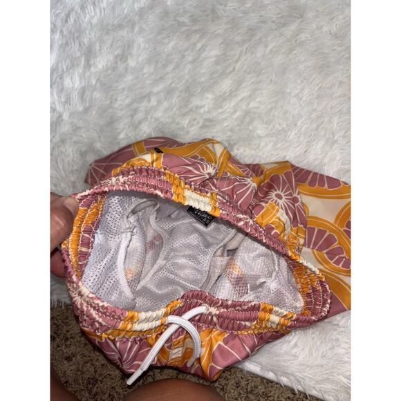 First Wave boys sz. 4/5 grapefruit design swim trunks. Adorable, grt. shape - Picture 4 of 5